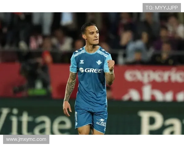 伯恩利安东尼引领球队崛起展现出色攻击力与突破潜力