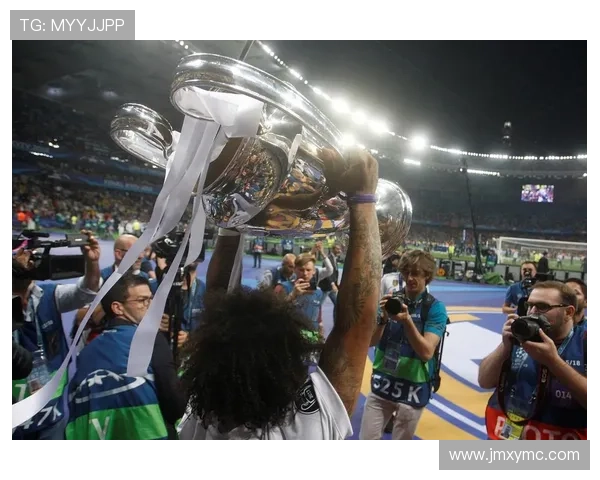 网球巨星赛场争锋 新一季ATP巡回赛精彩纷呈 点燃全球球迷热情